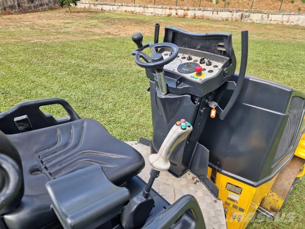 Bomag BW 120 Ikerdobos hengerek