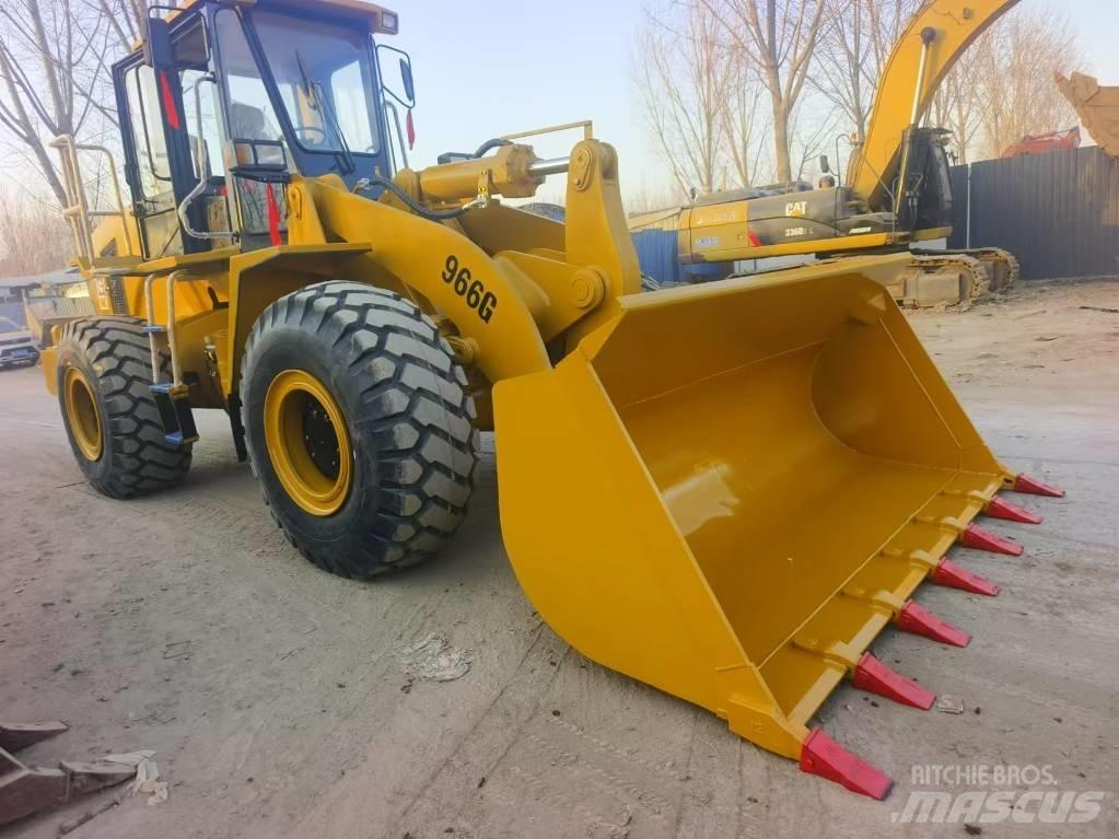 CAT 966G Gumikerekes homlokrakodók