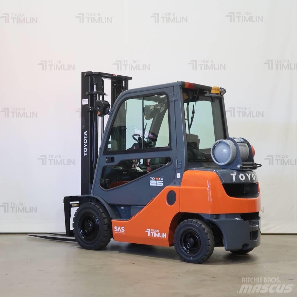 Toyota 02-8FGF25 Gázüzemű targoncák