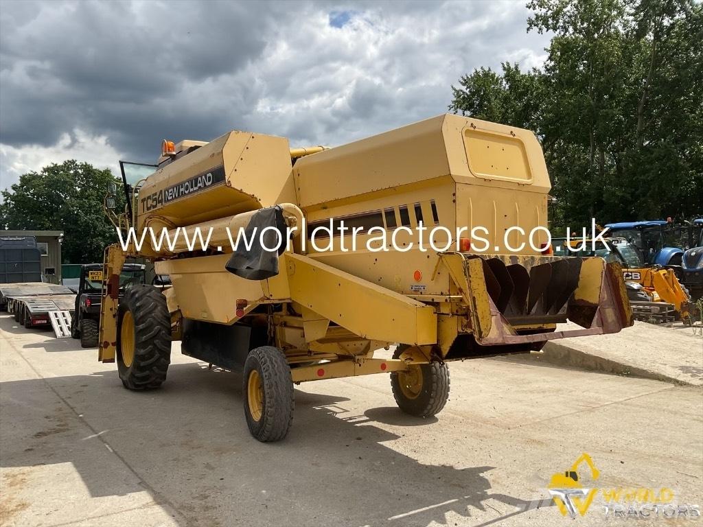 New Holland TC 54 Kombájnok