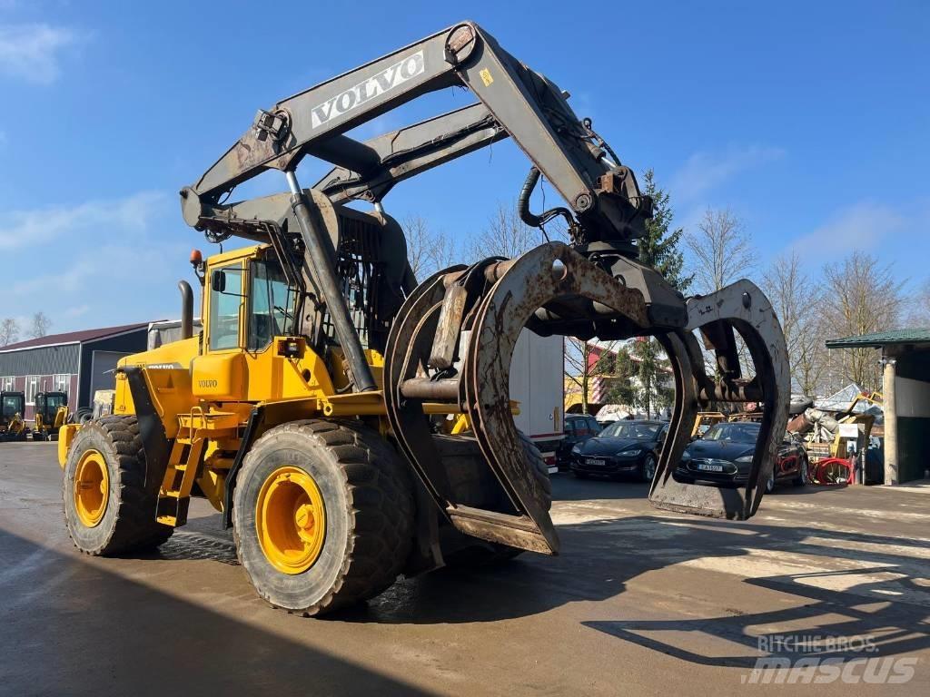 Volvo L 180 D Gumikerekes homlokrakodók
