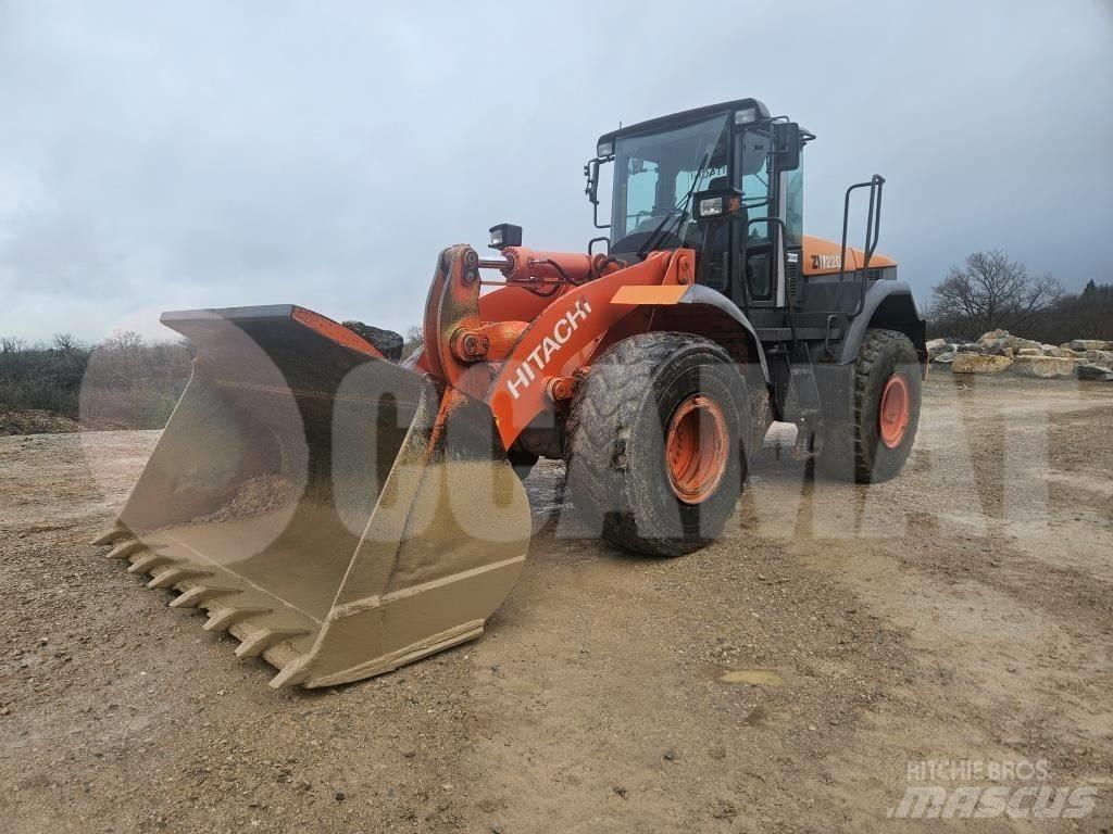 Hitachi ZW 220 Gumikerekes homlokrakodók