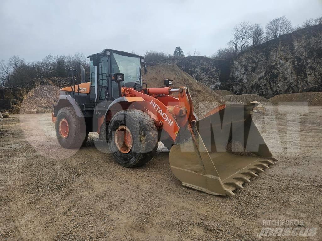 Hitachi ZW 220 Gumikerekes homlokrakodók