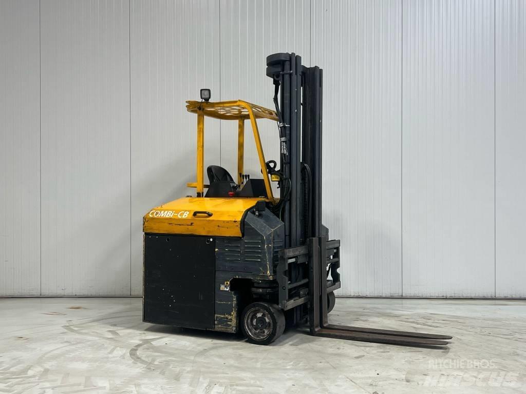Combilift CBE2500 Tolóoszlopos négyutas targonca