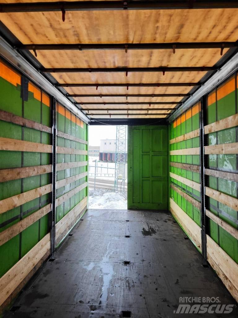 Krone SD Elhúzható ponyvás félpótkocsik