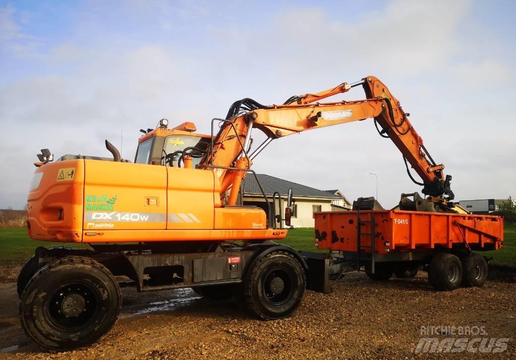 Doosan Dw 140 Gumikerekes kotrók