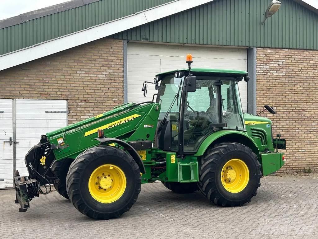 John Deere 3800 Teleszkópos gumikerekes rakodók