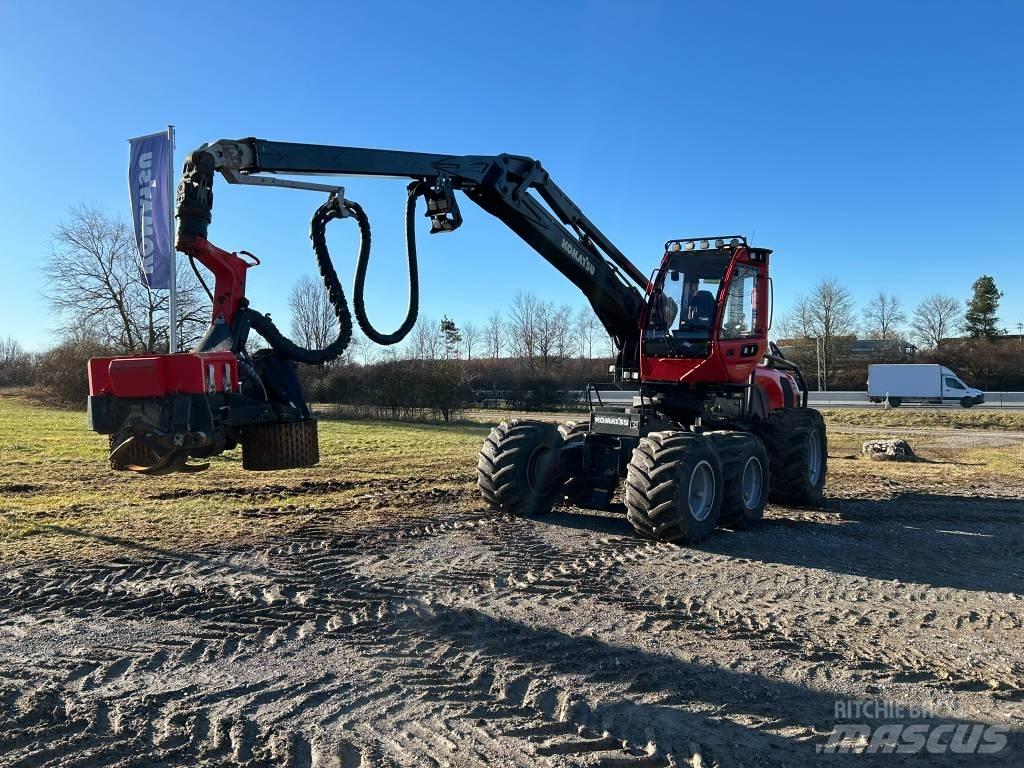 Komatsu 931 Betakarítók