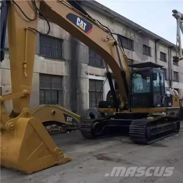 CAT 324 D Lánctalpas kotrók