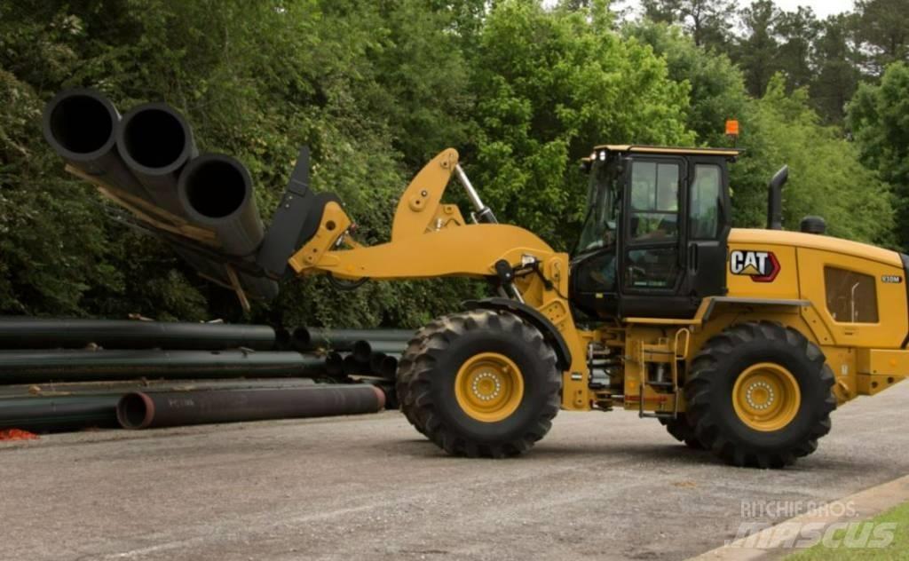 CAT 930 UTHYRES Gumikerekes homlokrakodók