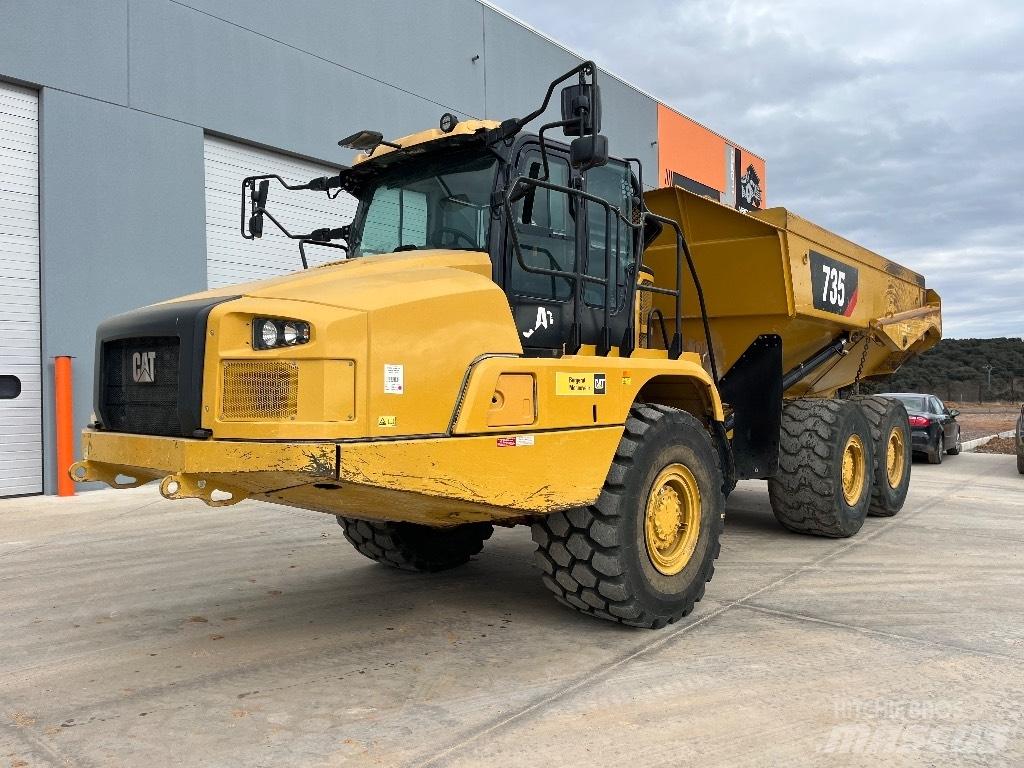 CAT 735 Csuklósdömperek