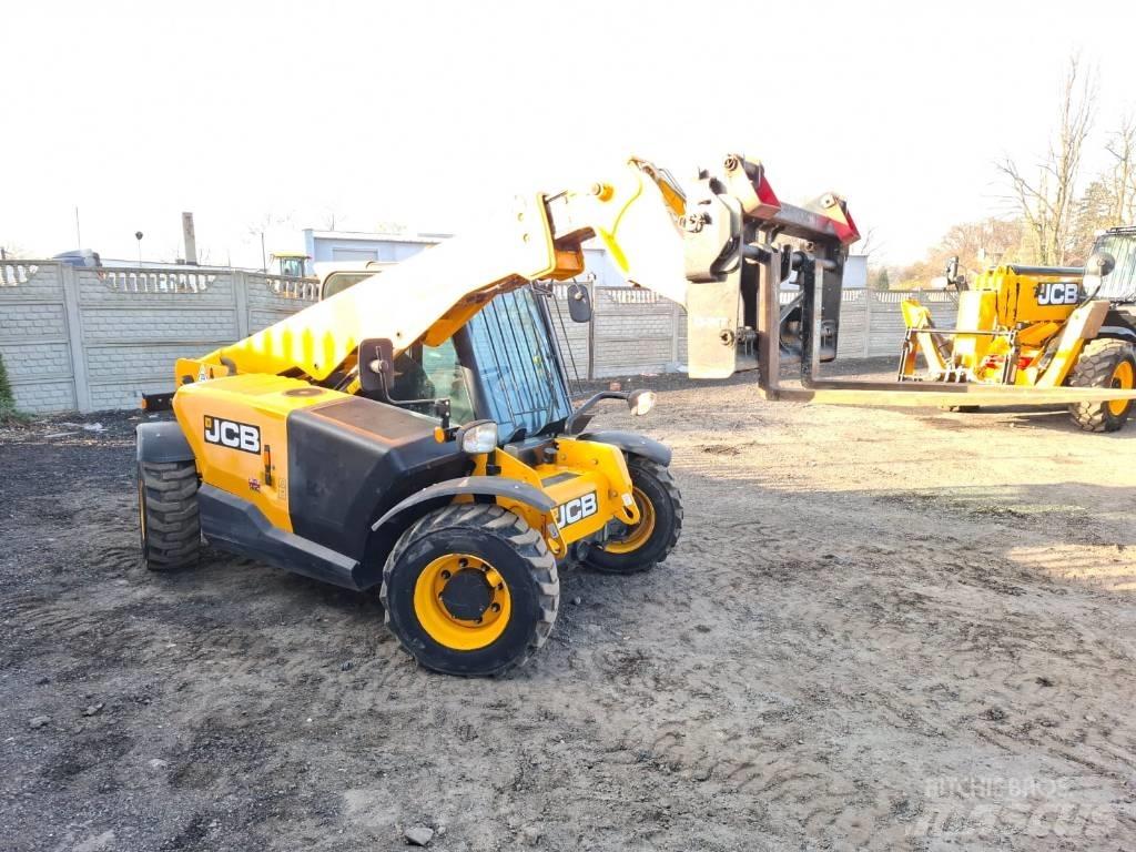 JCB 525-60 Teleszkópos rakodók