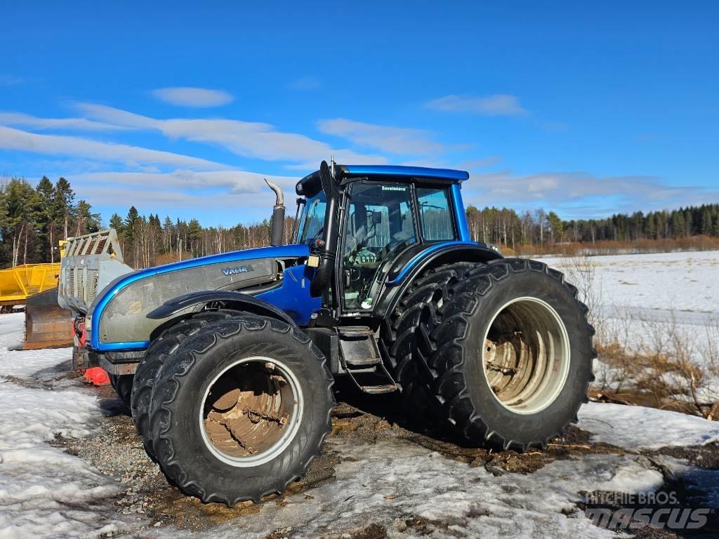 Valtra T 171 Traktorok