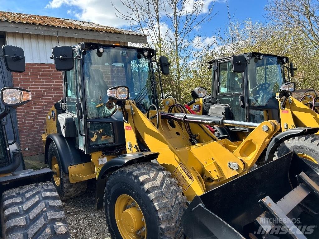 CAT 906 Gumikerekes homlokrakodók