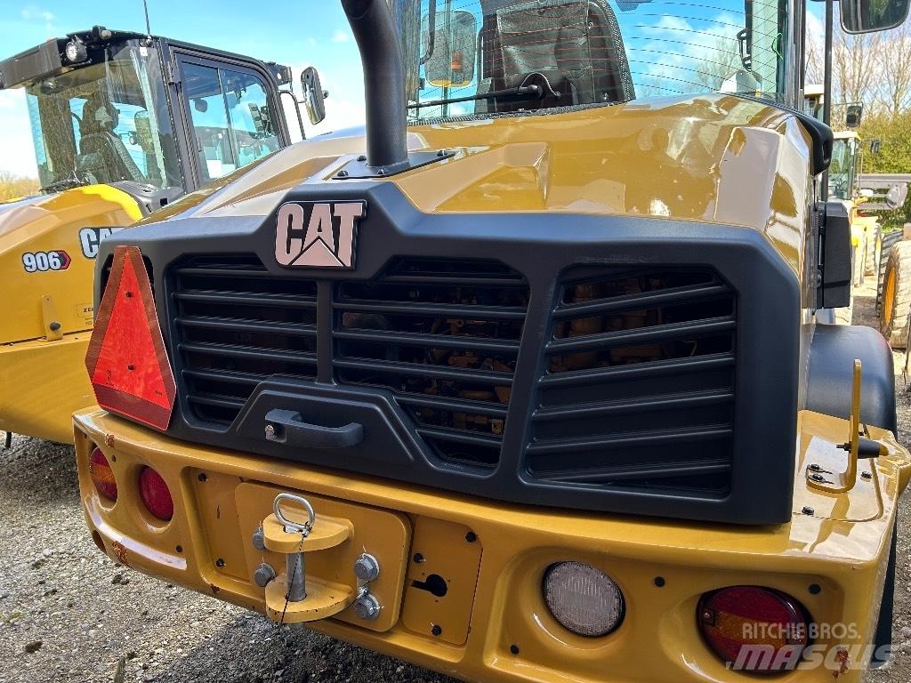 CAT 906 Gumikerekes homlokrakodók