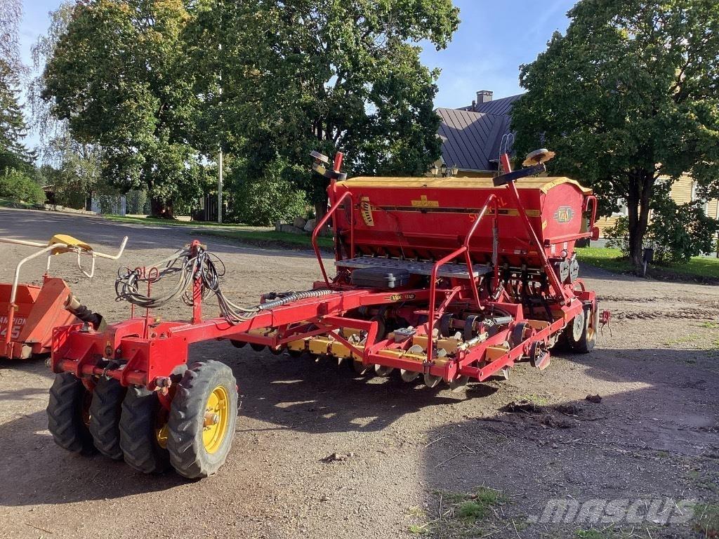 Väderstad Rapid300C Vetőgépek