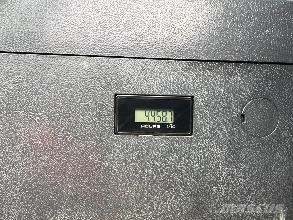 Hyundai HX 210 AL Lánctalpas kotrók