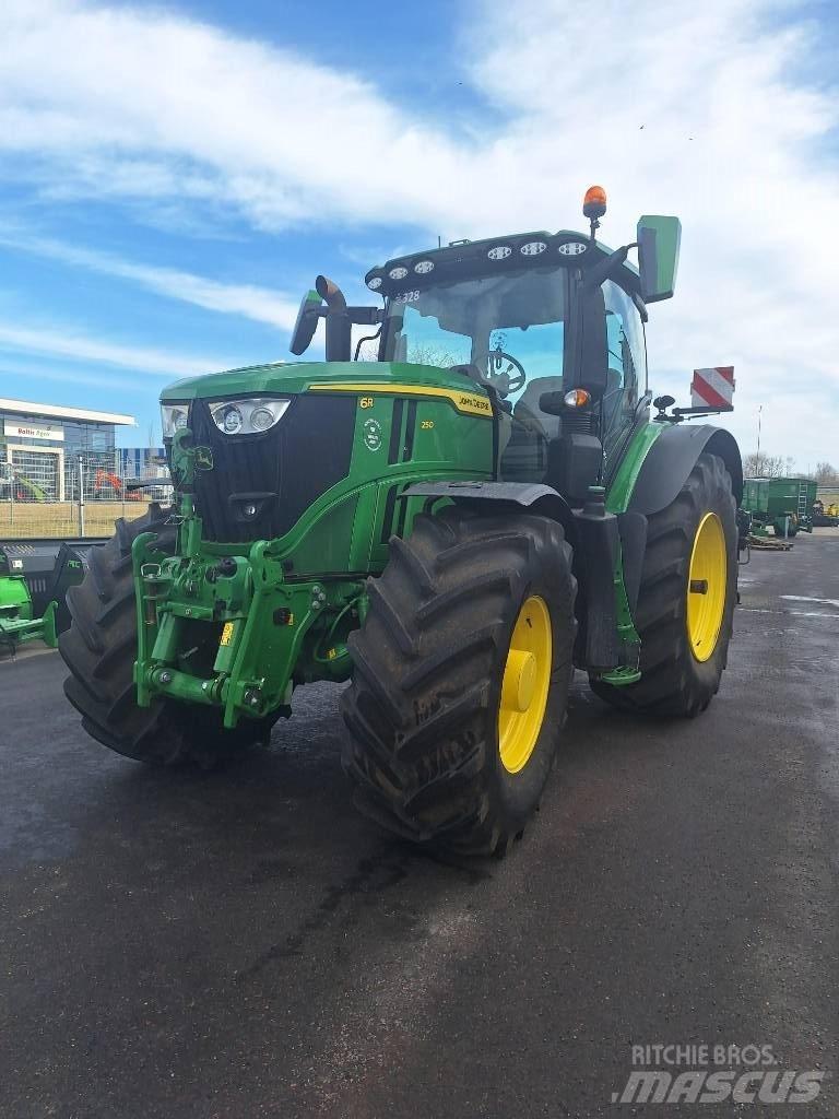 John Deere 6R250 Traktorok