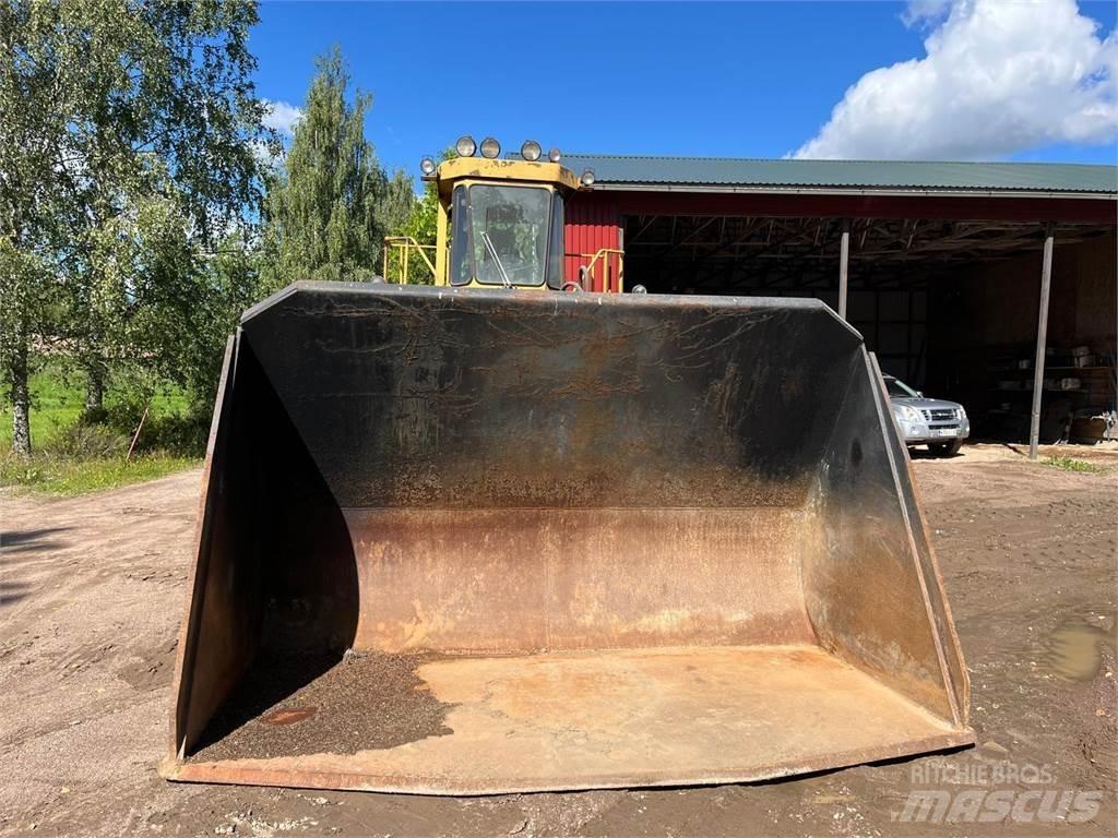 CAT 980 C Gumikerekes homlokrakodók