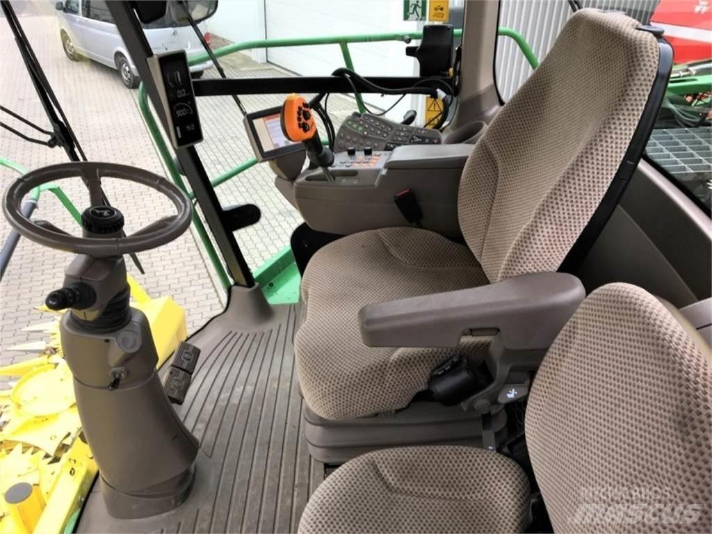 John Deere 8300i Önjáró szecskázók