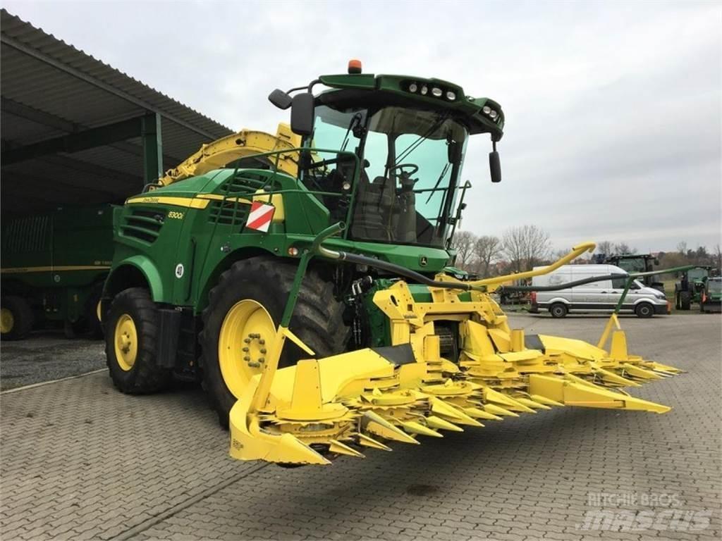 John Deere 8300i Önjáró szecskázók