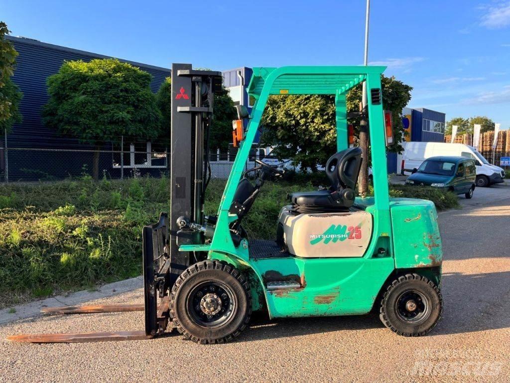 Mitsubishi FD25 Dízel targoncák