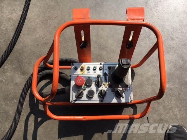 JLG SL245-12 Ollós emelők