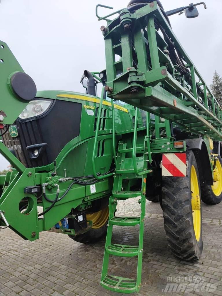 John Deere R4040i Önjáró trágyaszórók