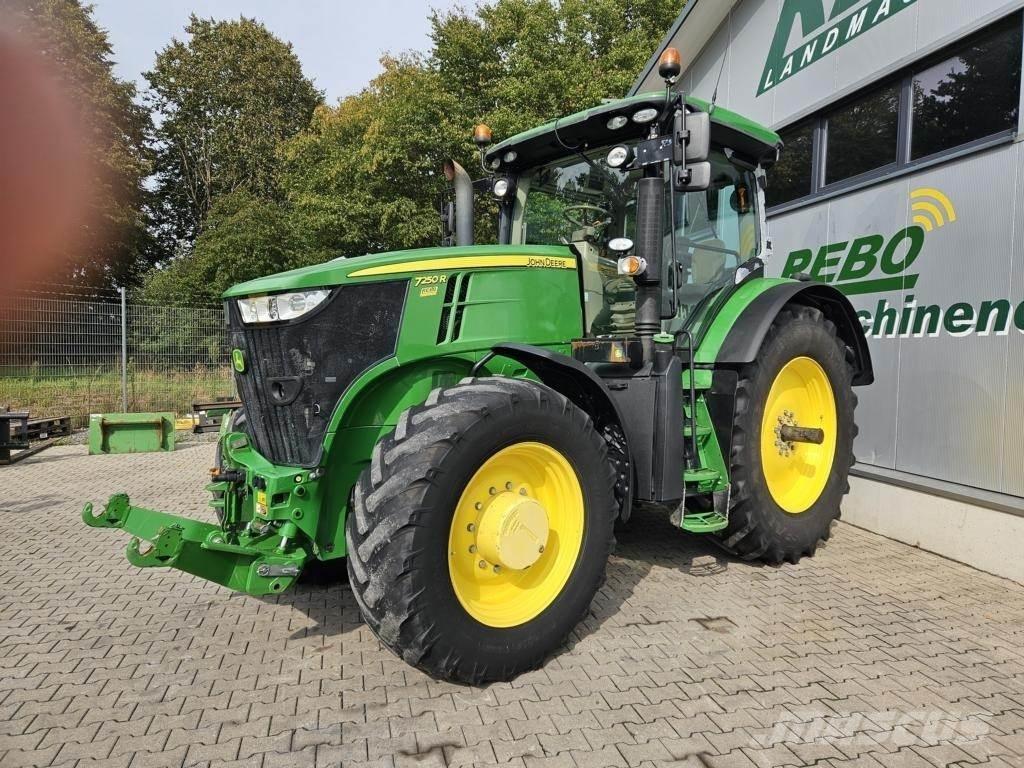 John Deere 7250R Traktorok