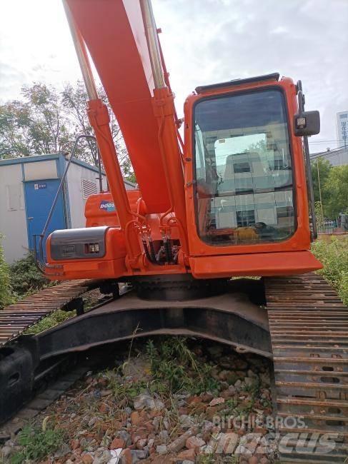 Doosan DX 300 Lánctalpas kotrók