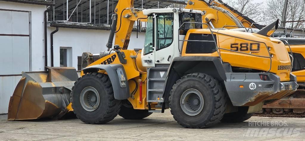 Liebherr L 580 Gumikerekes homlokrakodók
