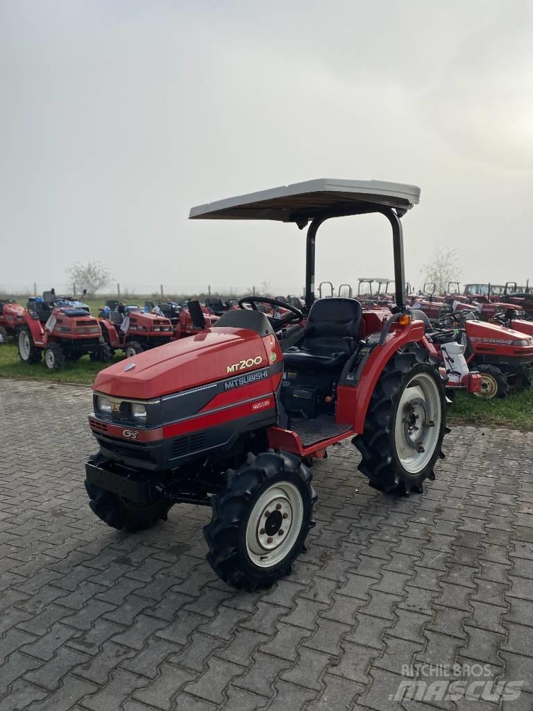 Mitsubishi MT200 Kompakt traktorok