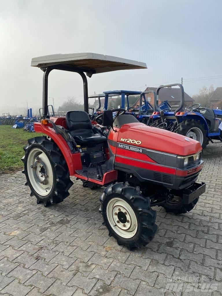 Mitsubishi MT200 Kompakt traktorok