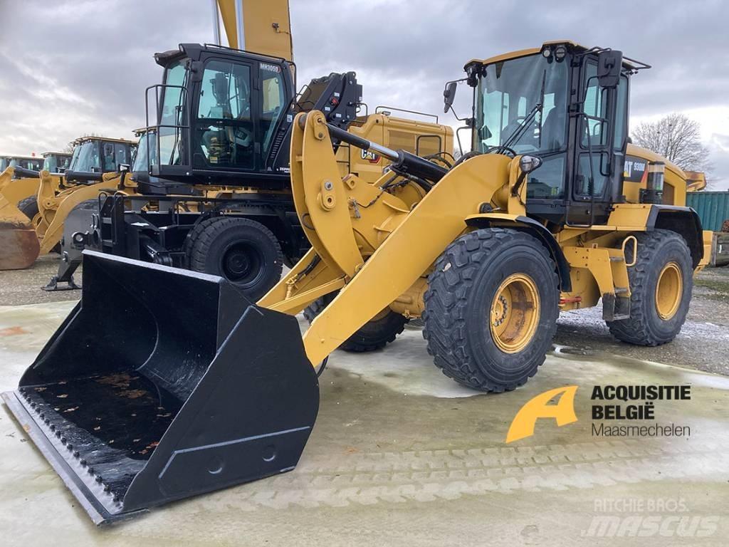 CAT 930M Gumikerekes homlokrakodók