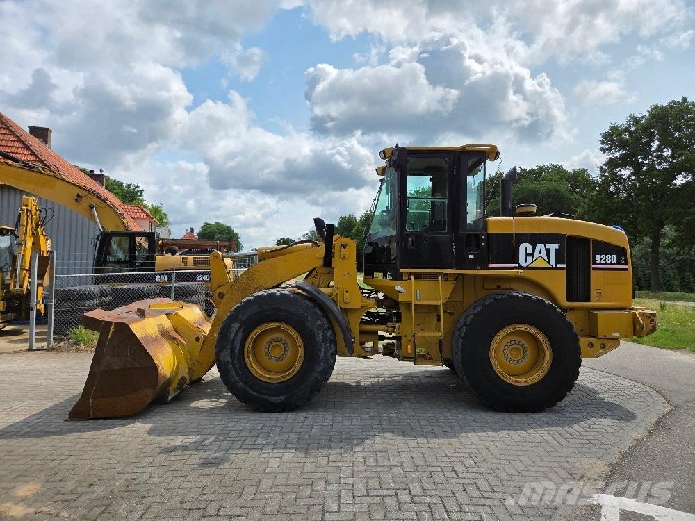 CAT 928G Gumikerekes homlokrakodók