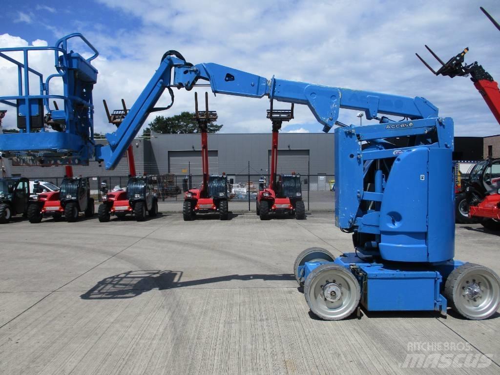 JLG E 300 AJP (180) Karos emelők