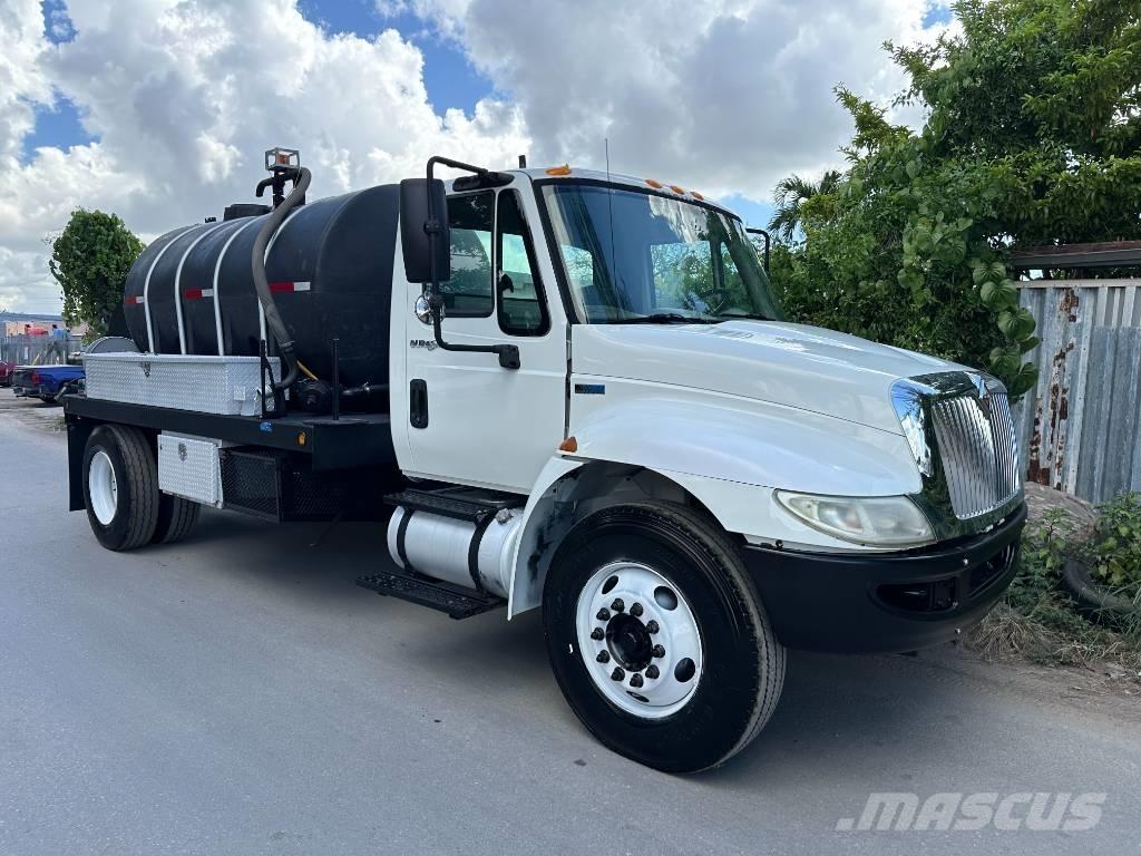 International 4300 Vákuum teherautok