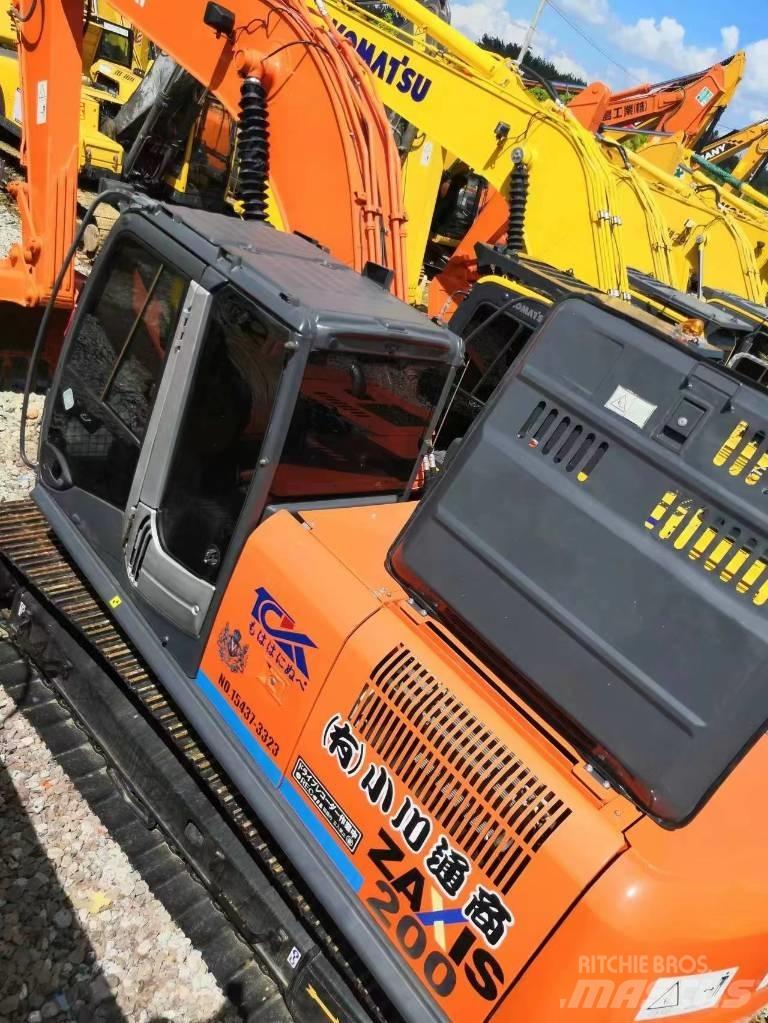 Hitachi ZX200 Lánctalpas kotrók
