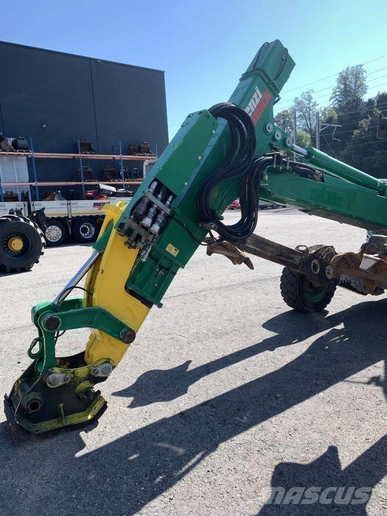 Menzi Muck M325 Gumikerekes kotrók