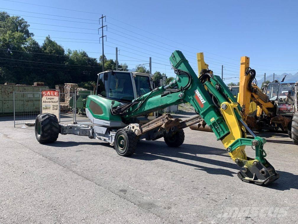 Menzi Muck M325 Gumikerekes kotrók