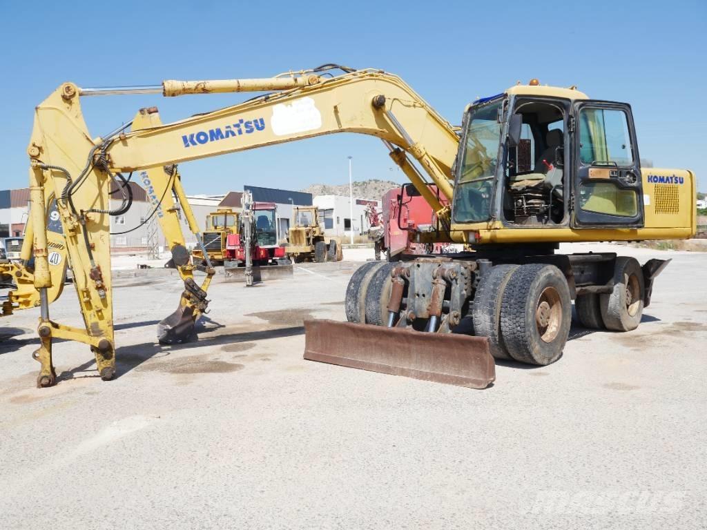 Komatsu PW 170 Gumikerekes kotrók