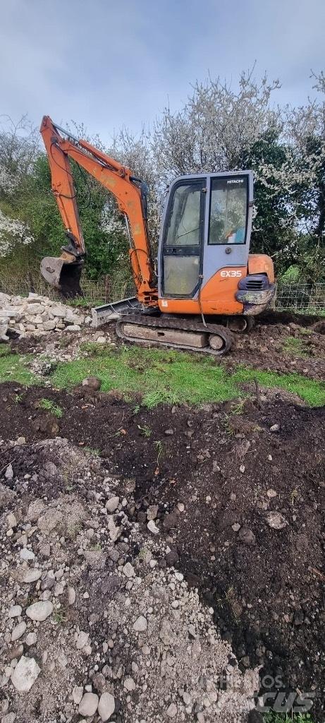 Hitachi Ex35 Mini kotrók < 7t