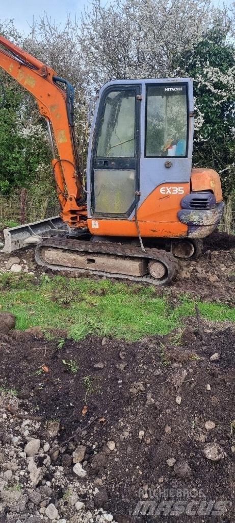 Hitachi Ex35 Mini kotrók < 7t