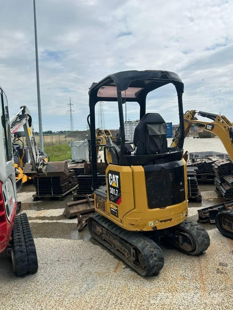 CAT 301.7 Mini kotrók < 7t