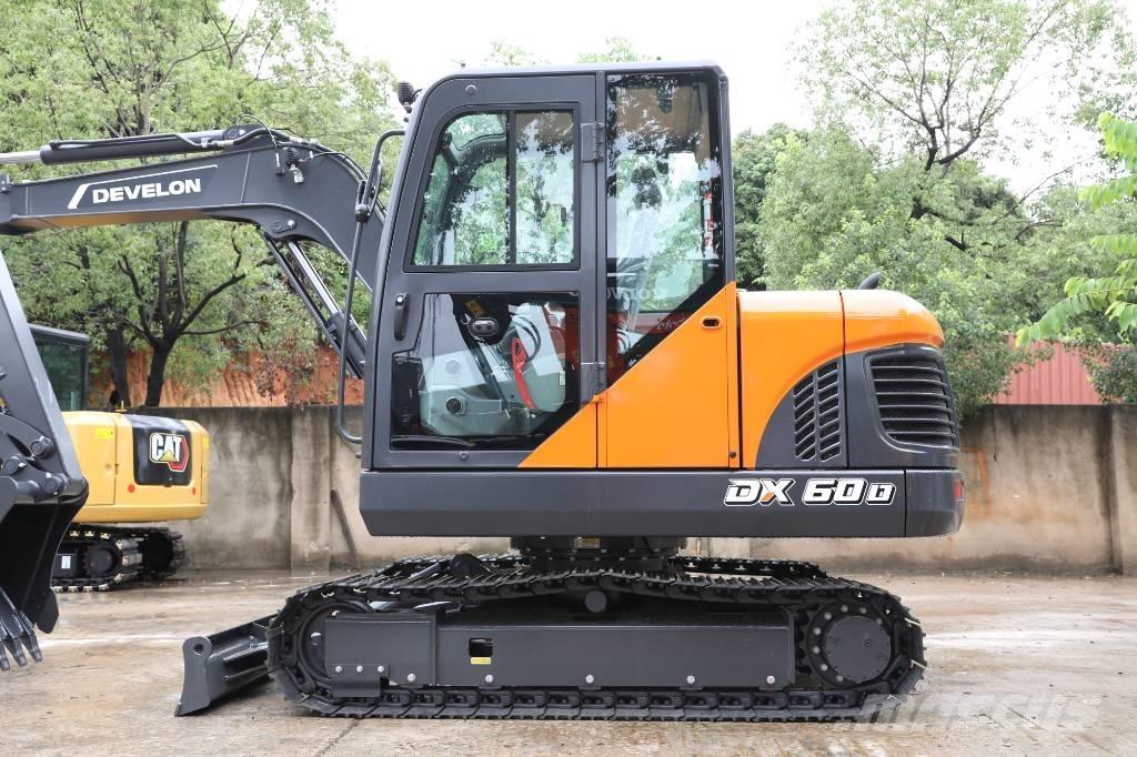 Develon DX 60 D Gumikerekes kotrók
