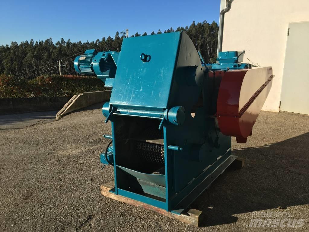 Haas HTH200X400(500) Erdészeti bozótirtó