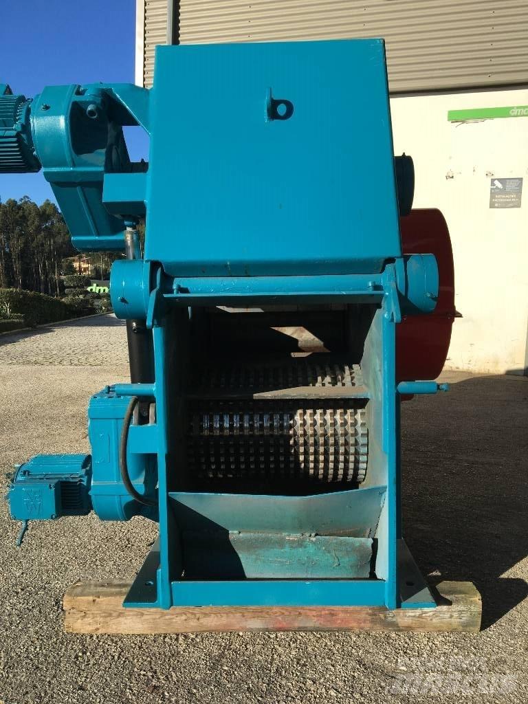 Haas HTH200X400(500) Erdészeti bozótirtó