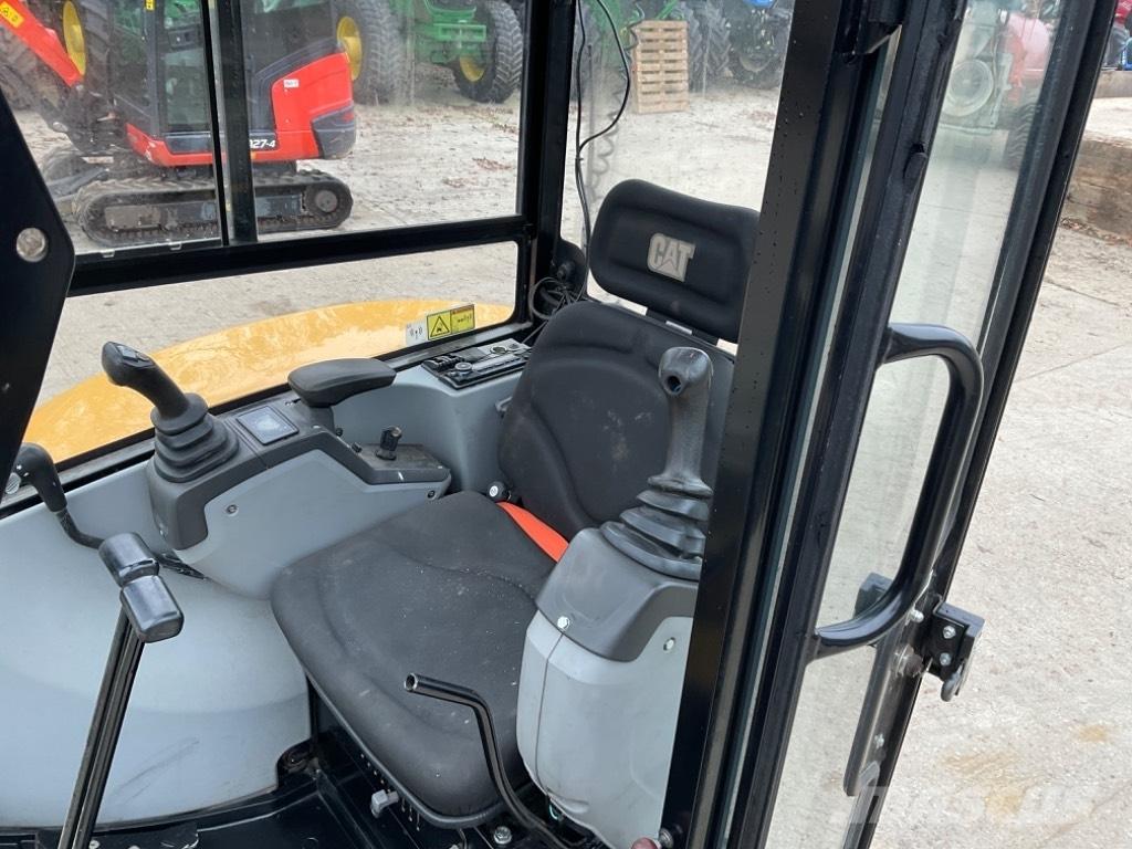 CAT 302.7 D CR Mini kotrók < 7t