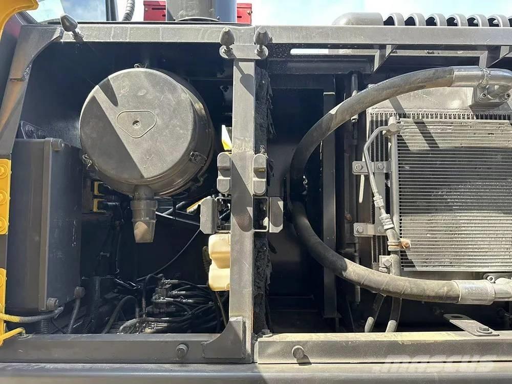 Volvo EC240D Lánctalpas kotrók