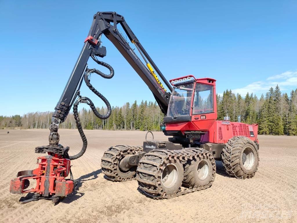 Komatsu 901 TX Betakarítók